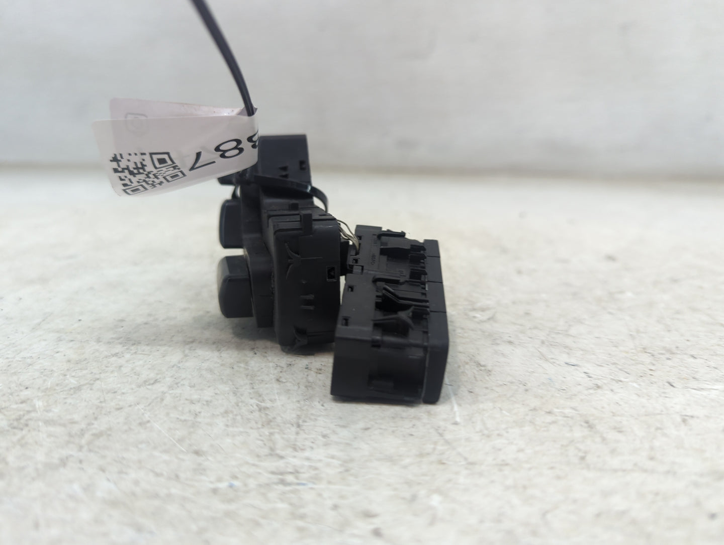 2014 Mercedes-Benz Gl Class Master Power Window Switch Replacement Driver Side Left P/N:A1669053900 Fits OEM Used Auto Parts