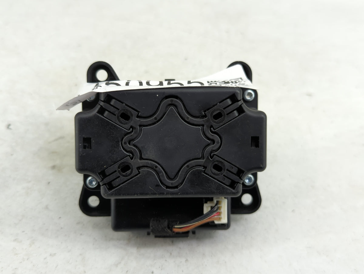 2014 Mercedes-Benz Ml350 Radio AM FM Cd Player Receiver Replacement P/N:A1669002809 A1669014301, A2129020607 Fits OEM Used A