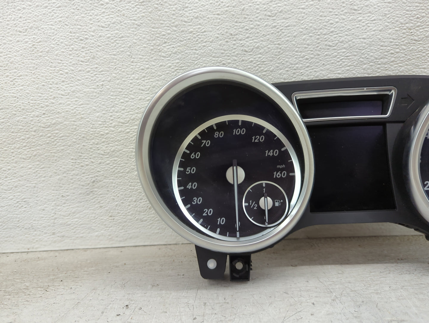 2014 Mercedes-Benz Ml350 Instrument Cluster Speedometer Gauges P/N:A1669006910 0263683187, A1669019601, A1729027704 Miles:43