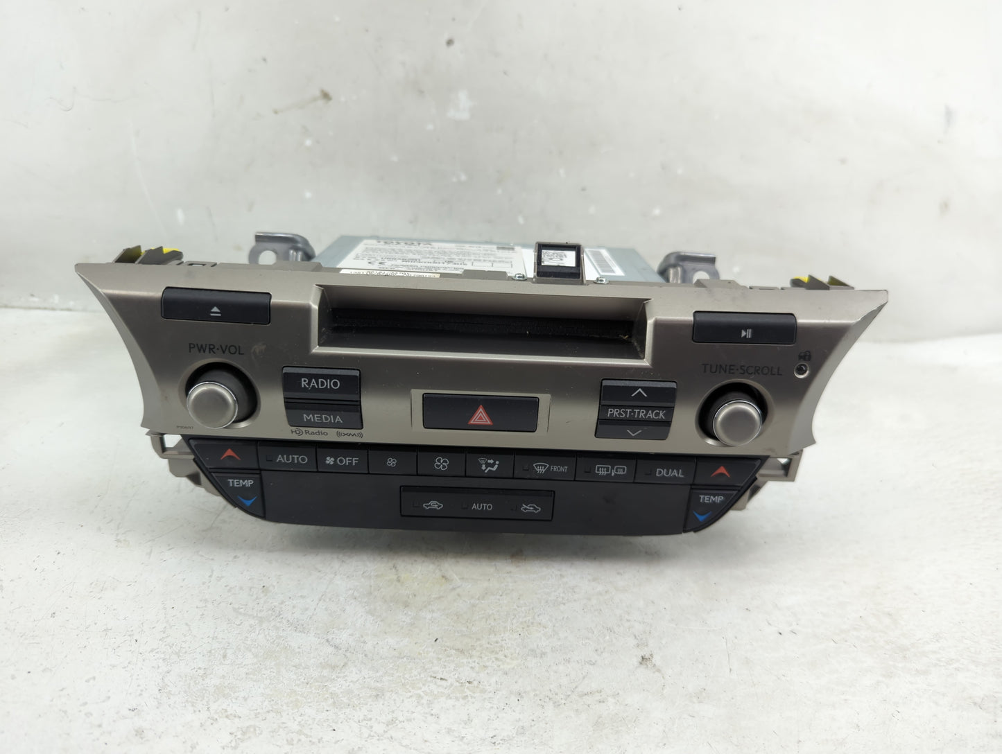 2014 Mercedes-Benz S350 Radio AM FM Cd Player Receiver Replacement P/N:86140-33061 Fits Fits 2013 OEM Used Auto Parts - Oemu