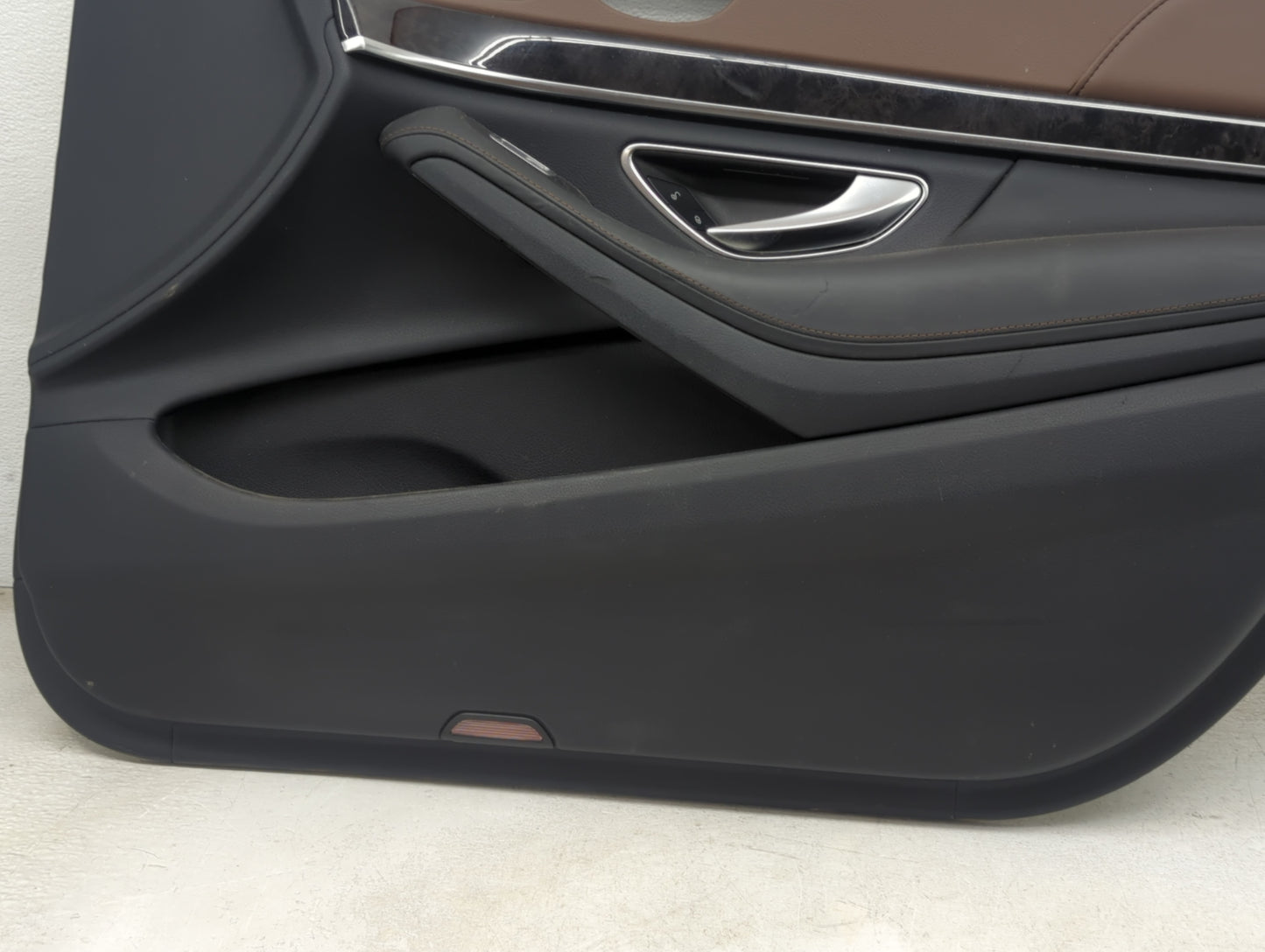 2014 Mercedes-benz S550 Front Right Passenger Interior Door Panel Trim - Oemusedautoparts1.com