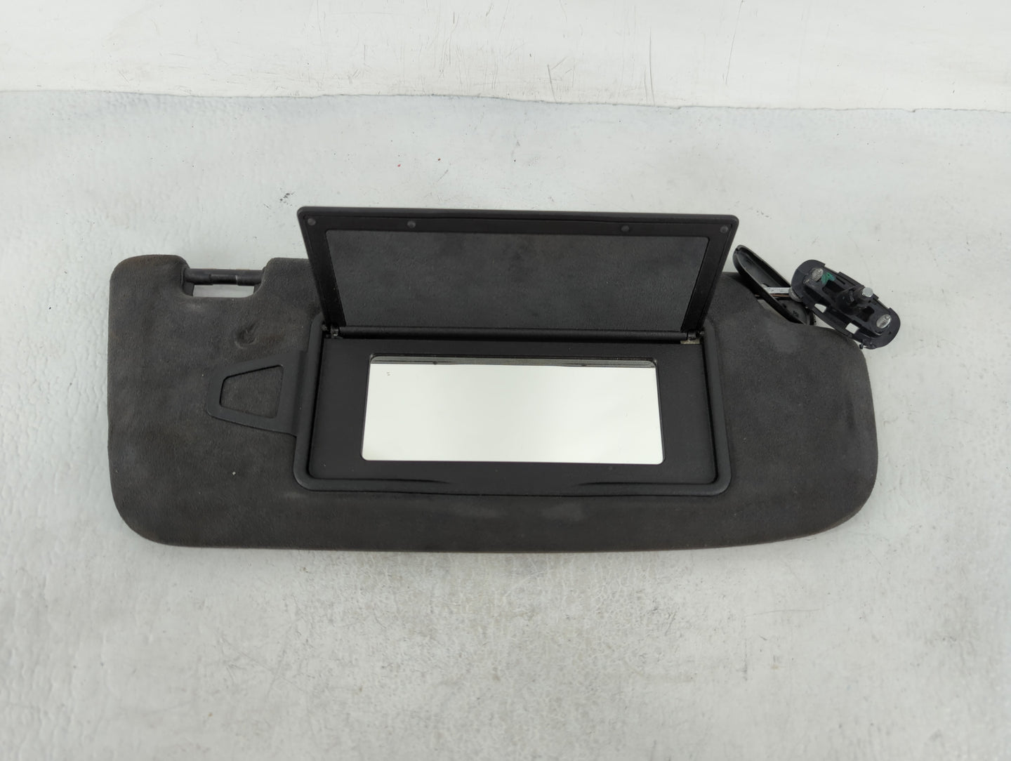 2014 Mercedes-Benz S63 Amg Sun Visor Shade Replacement Passenger Right Mirror Fits OEM Used Auto Parts - Oemusedautoparts1.c
