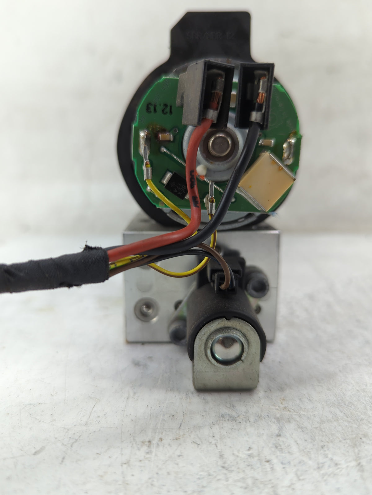 2012-2015 Mercedes-benz Slk250 Convertible Lift Motor - Oemusedautoparts1.com