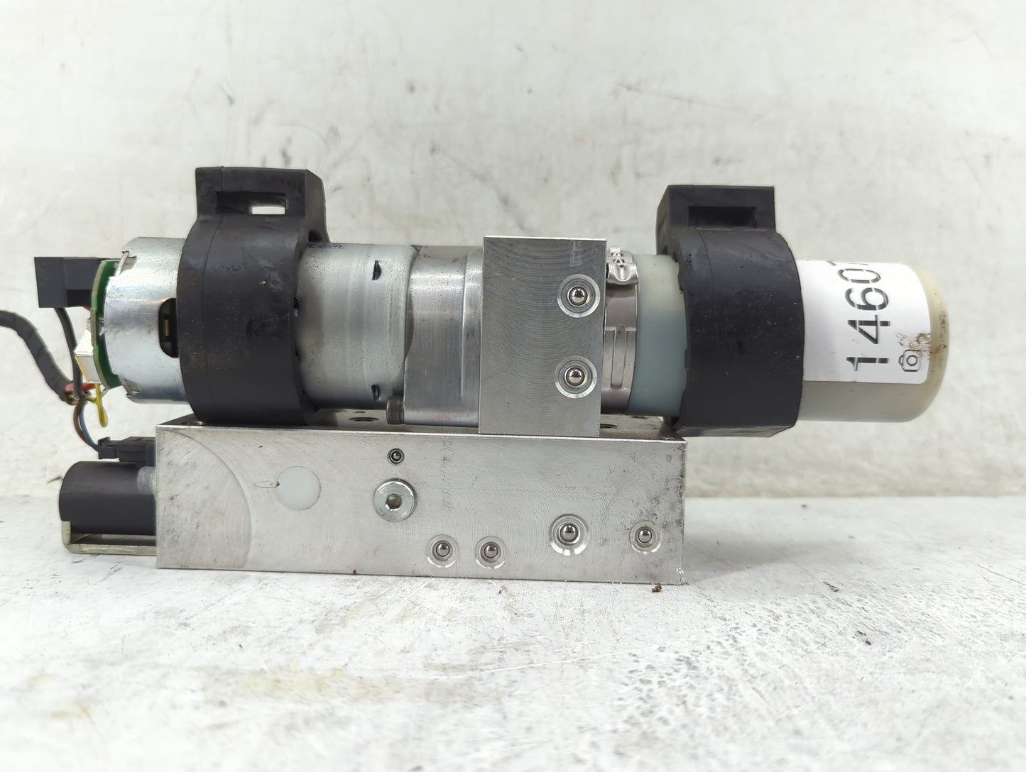 2012-2015 Mercedes-benz Slk250 Convertible Lift Motor - Oemusedautoparts1.com