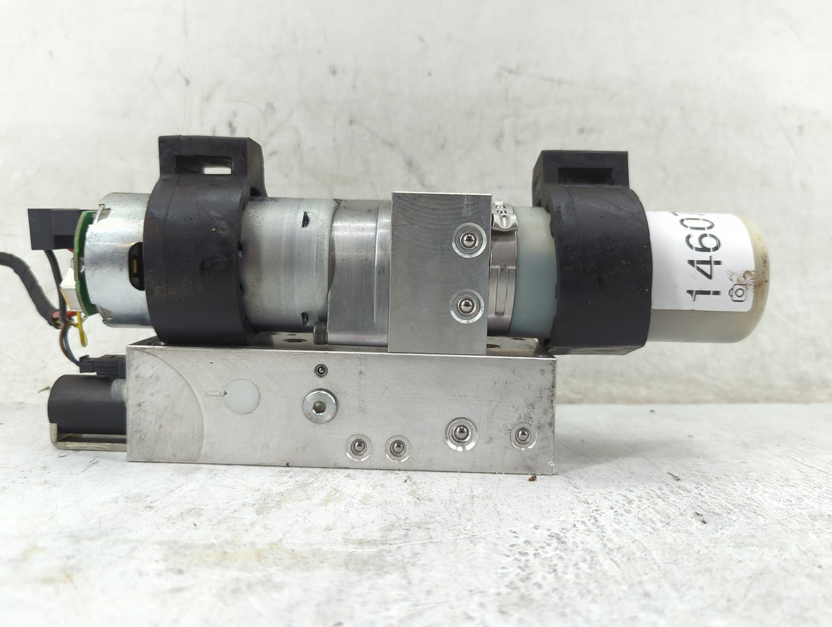 2012-2015 Mercedes-benz Slk250 Convertible Lift Motor - Oemusedautoparts1.com