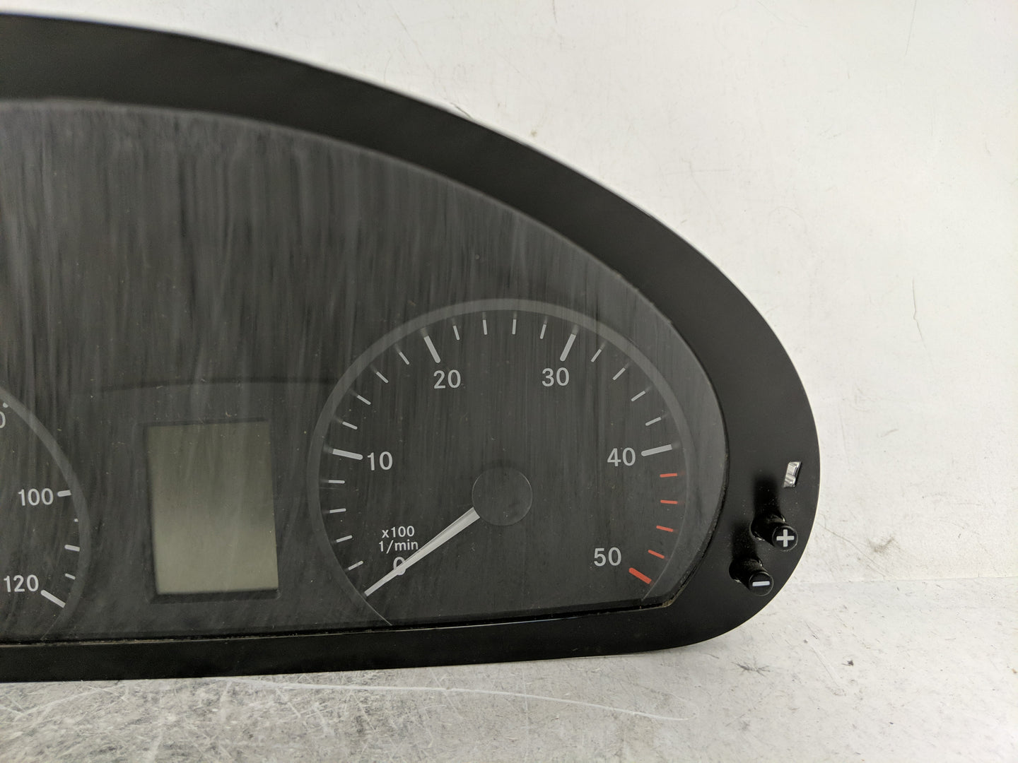 2014 Mercedes-Benz Sprinter 2500 Instrument Cluster Speedometer Gauges Fits OEM Used Auto Parts - Oemusedautoparts1.com