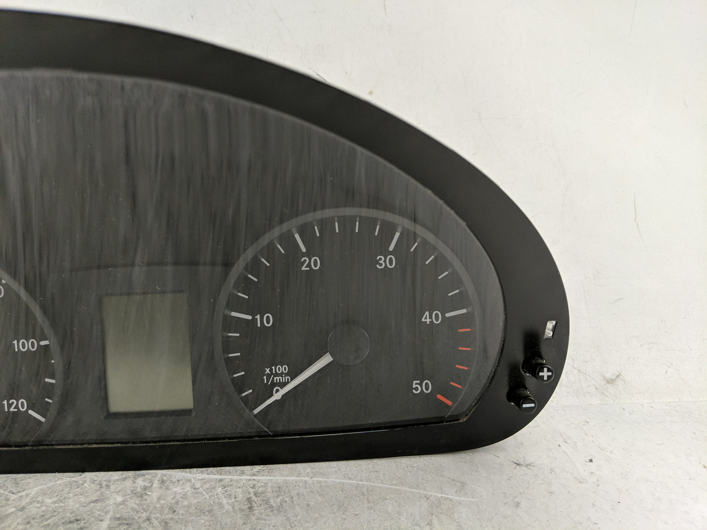 2014 Mercedes-Benz Sprinter 2500 Instrument Cluster Speedometer Gauges Fits OEM Used Auto Parts - Oemusedautoparts1.com