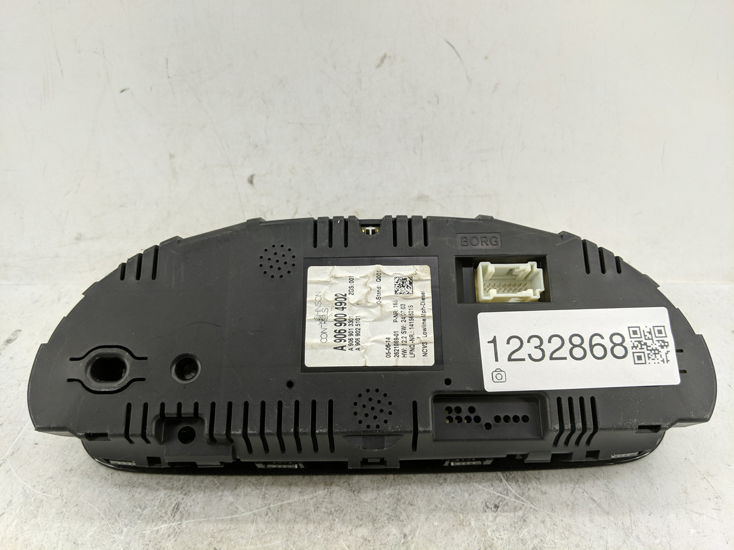 2014 Mercedes-Benz Sprinter 2500 Instrument Cluster Speedometer Gauges Fits OEM Used Auto Parts - Oemusedautoparts1.com