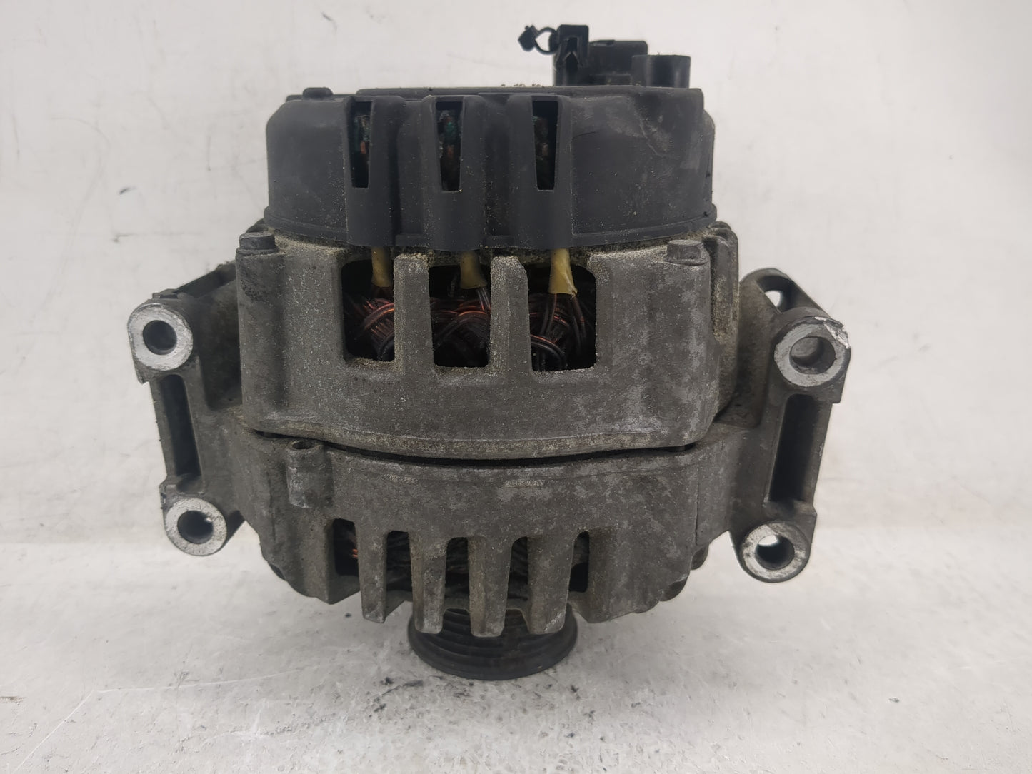 2014 Mercedes-Benz Sprinter 2500 Alternator Replacement Generator Charging Assembly Engine OEM P/N:0009061722 Fits OEM Used 