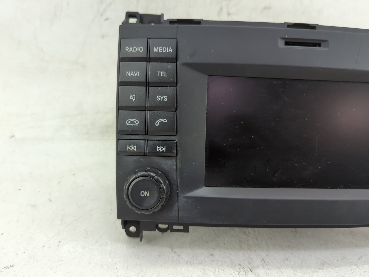 2014 Mercedes-Benz Sprinter 2500 Radio AM FM Cd Player Receiver Replacement P/N:A9069004301 Fits OEM Used Auto Parts - Oemus