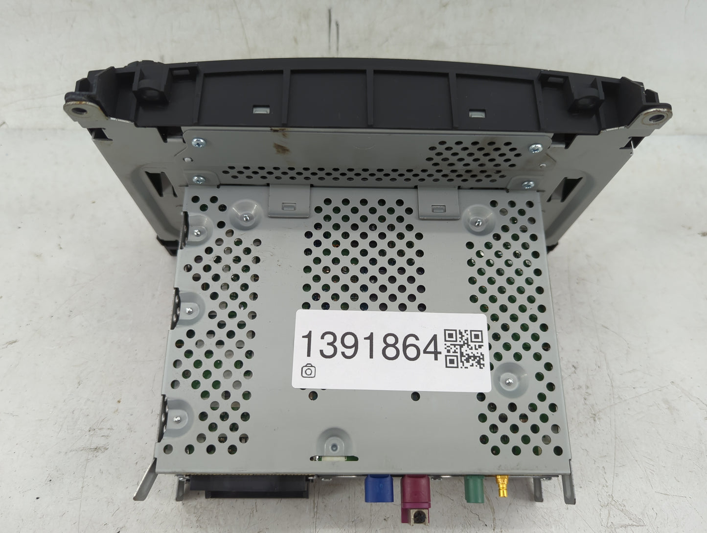 2014 Mercedes-Benz Sprinter 2500 Radio AM FM Cd Player Receiver Replacement P/N:A9069004301 Fits OEM Used Auto Parts - Oemus
