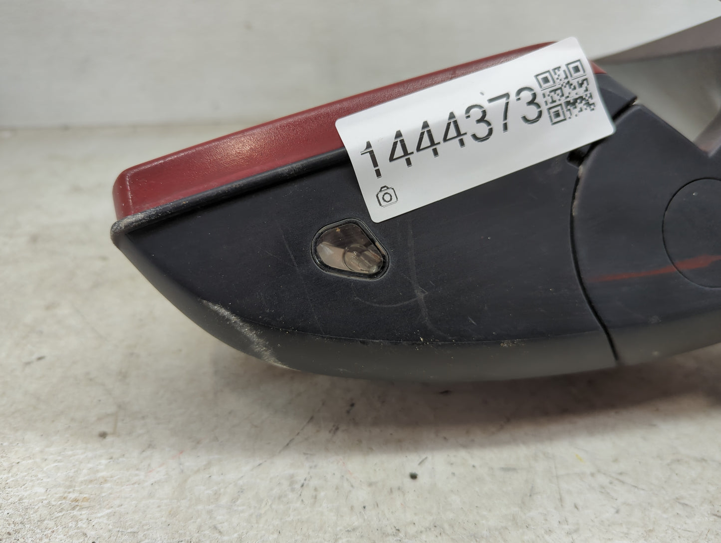 2014 Mercedes C-Class Driver Side View Mirror - Left Door Mirror OEM Used - Oemusedautoparts1.com