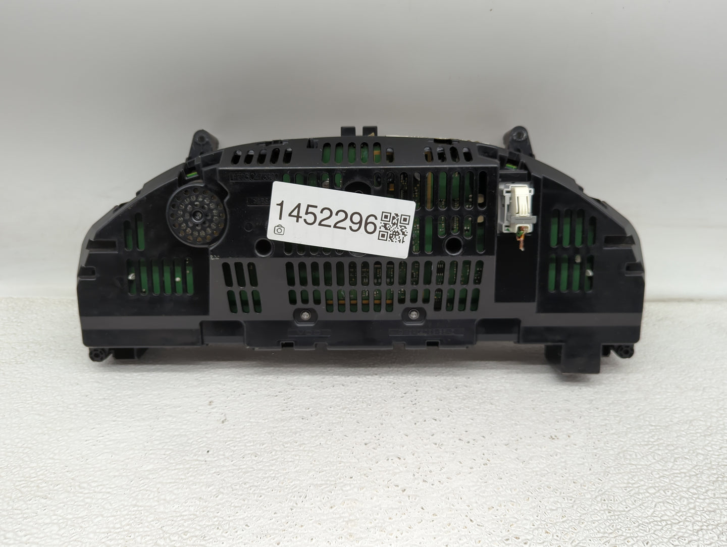 2014 Mercedes C-Class Instrument Cluster Speedometer Gauges P/N:A2C87297000 A2049005213 Fits OEM Used Auto Parts - Oemusedau