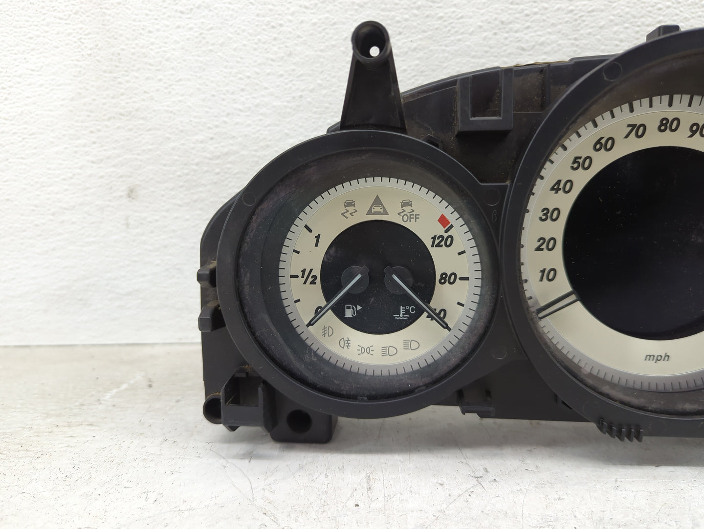 2014 Mercedes Benz E Class Instrument Cluster Speedometer Gauges P/N:A2129000925 A2C53435305, A2C30473300, A2087306100 Miles