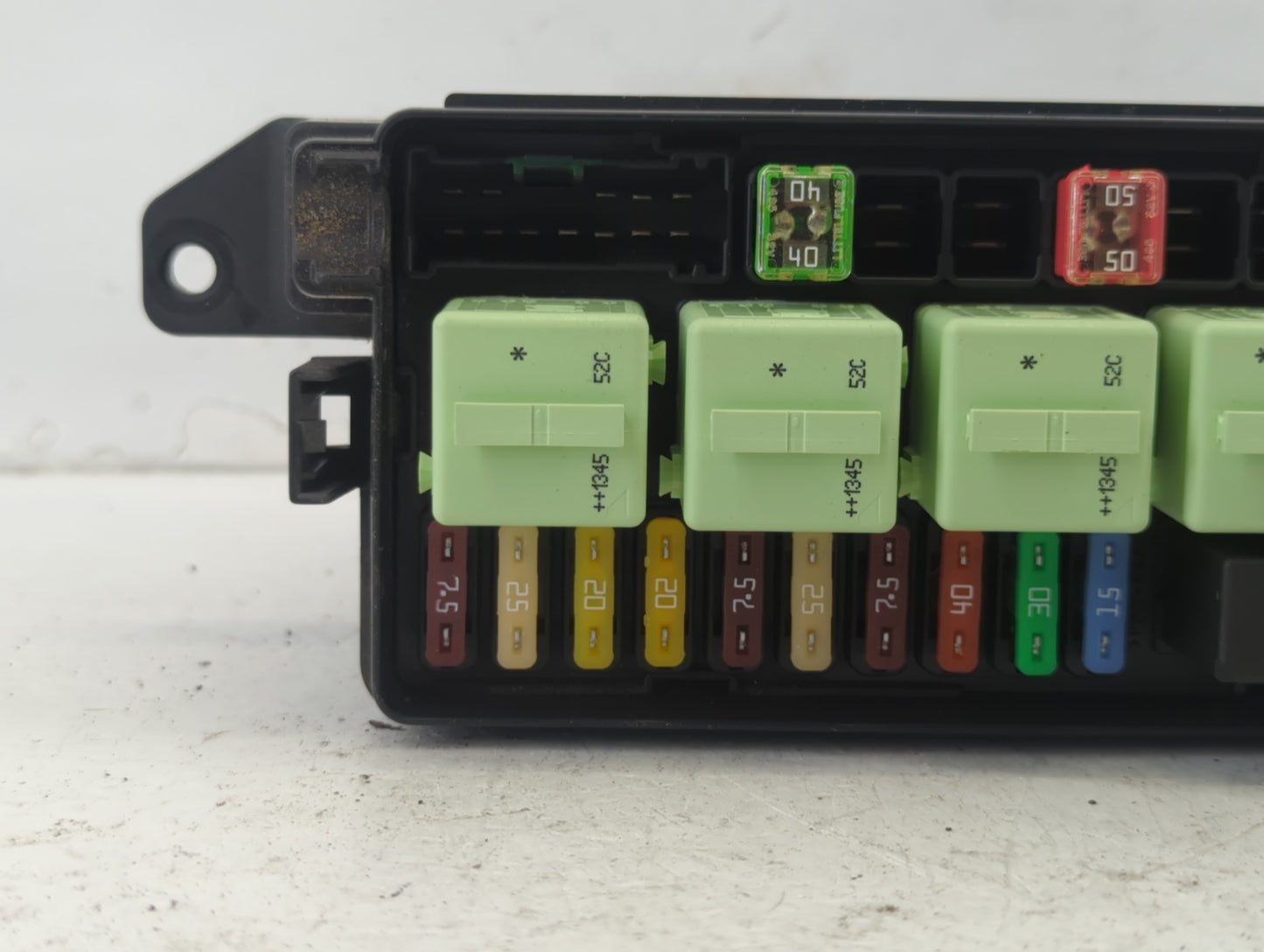 2014 Mercury Country Cruiser Fusebox Fuse Box Panel Relay Module P/N:9240943-02 123754100414 Fits OEM Used Auto Parts - Oemu