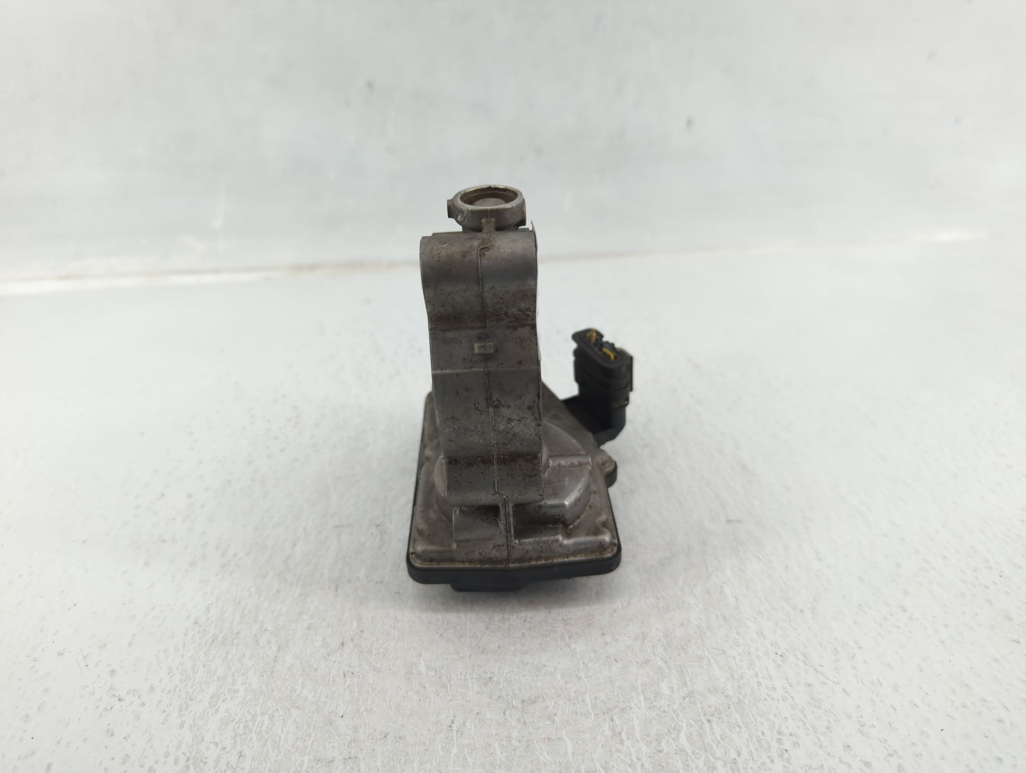 2016-2019 Mini Cooper Throttle Body P/N:7618838 A2C80221400 Fits Fits 2014 2015 2016 2017 2018 2019 OEM Used Auto Parts - Oe