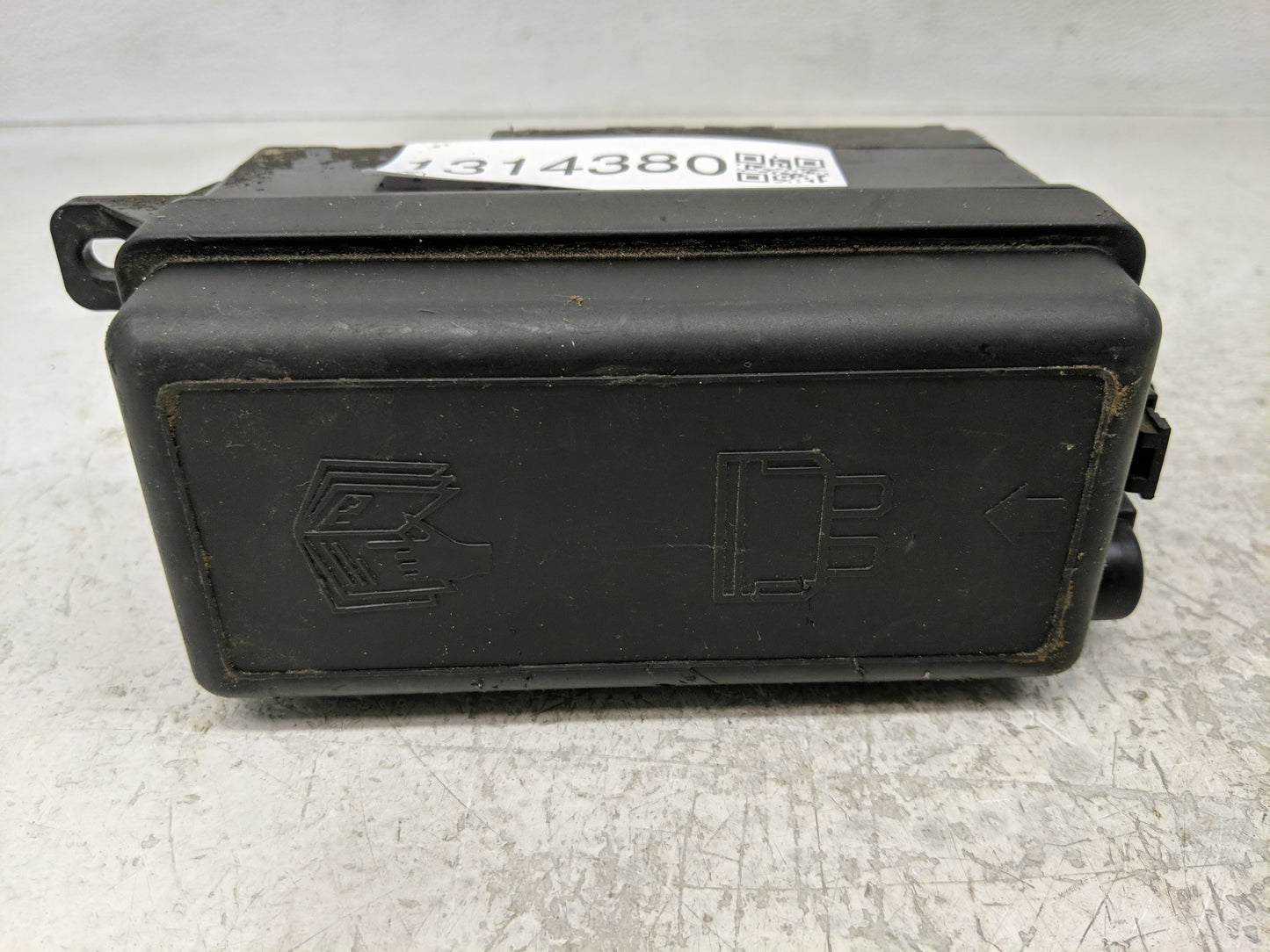 2012-2016 Mini Cooper Countryman Fusebox Fuse Box Panel Relay Module P/N:9240946-01 Fits Fits 2011 2012 2013 2014 2015 2016 