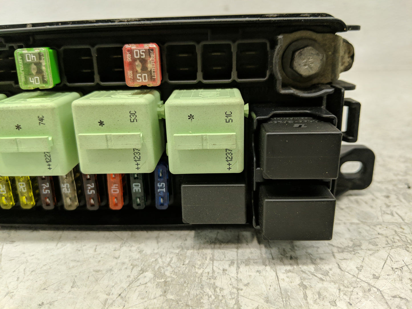2012-2016 Mini Cooper Countryman Fusebox Fuse Box Panel Relay Module P/N:9240946-01 Fits Fits 2011 2012 2013 2014 2015 2016 