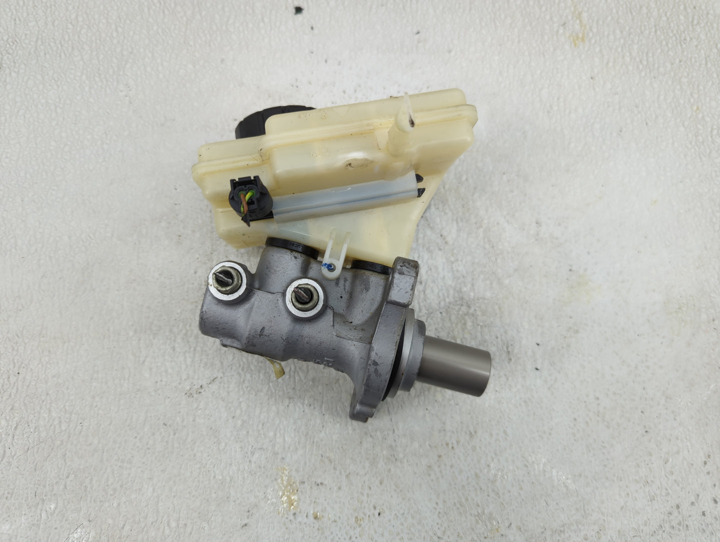 2013-2016 Mini Cooper Paceman Brake Master Cylinder - Oemusedautoparts1.com