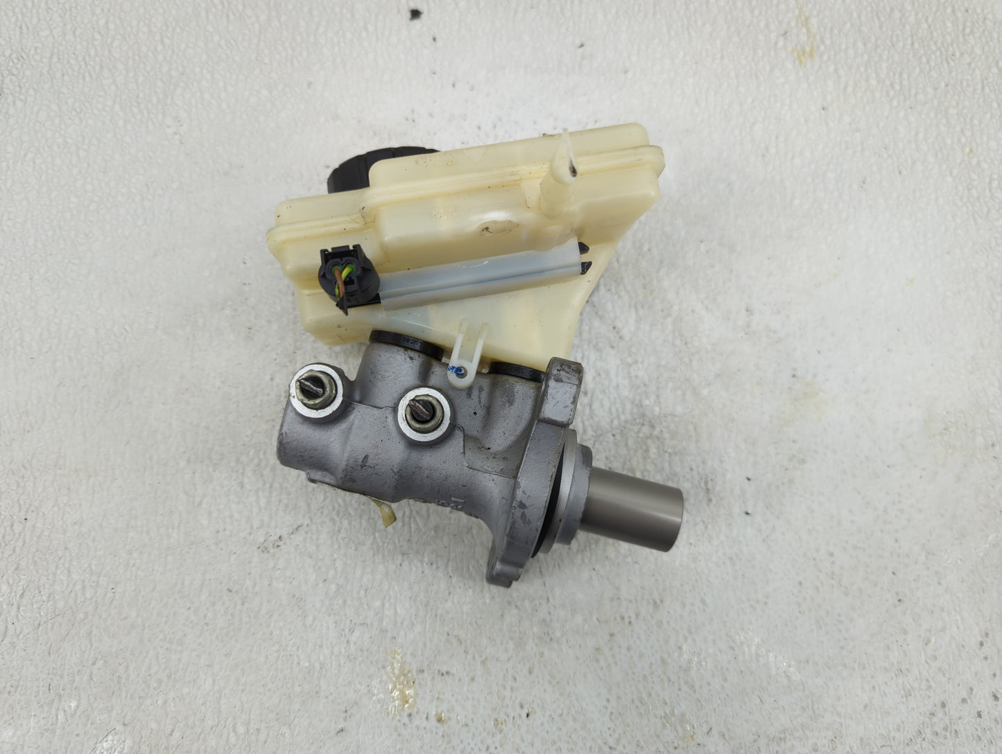 2013-2016 Mini Cooper Paceman Brake Master Cylinder - Oemusedautoparts1.com