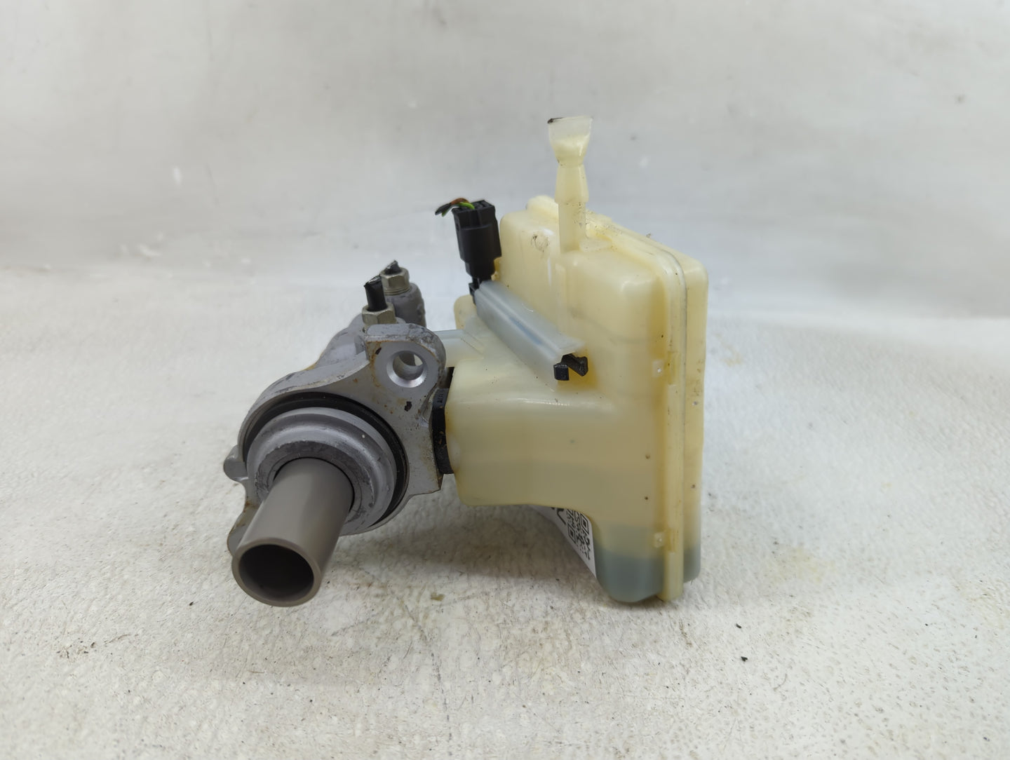 2013-2016 Mini Cooper Paceman Brake Master Cylinder - Oemusedautoparts1.com