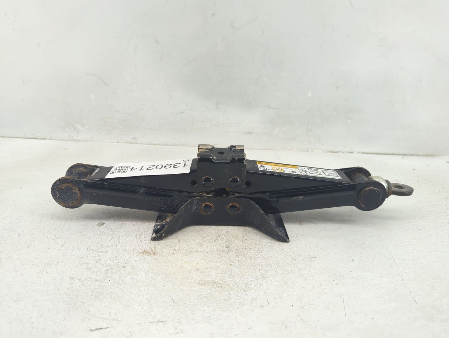 2014 Mitsubishi Lancer Spare Scissor Car Jack - Oemusedautoparts1.com