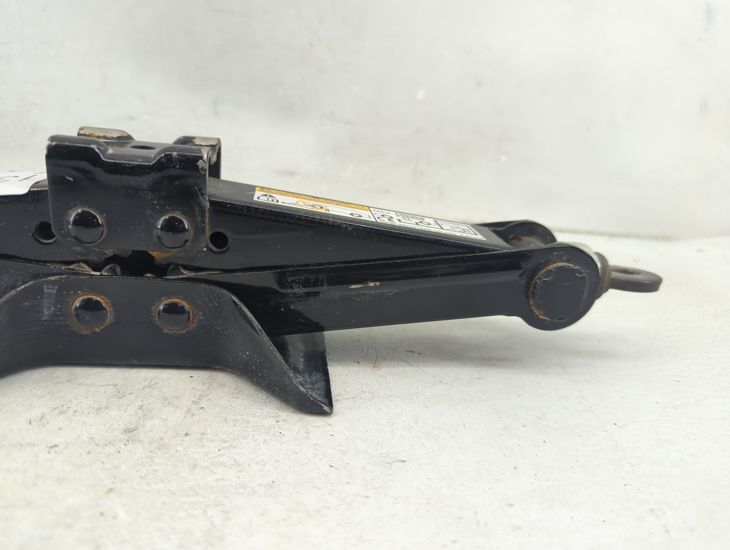 2014 Mitsubishi Lancer Spare Scissor Car Jack - Oemusedautoparts1.com