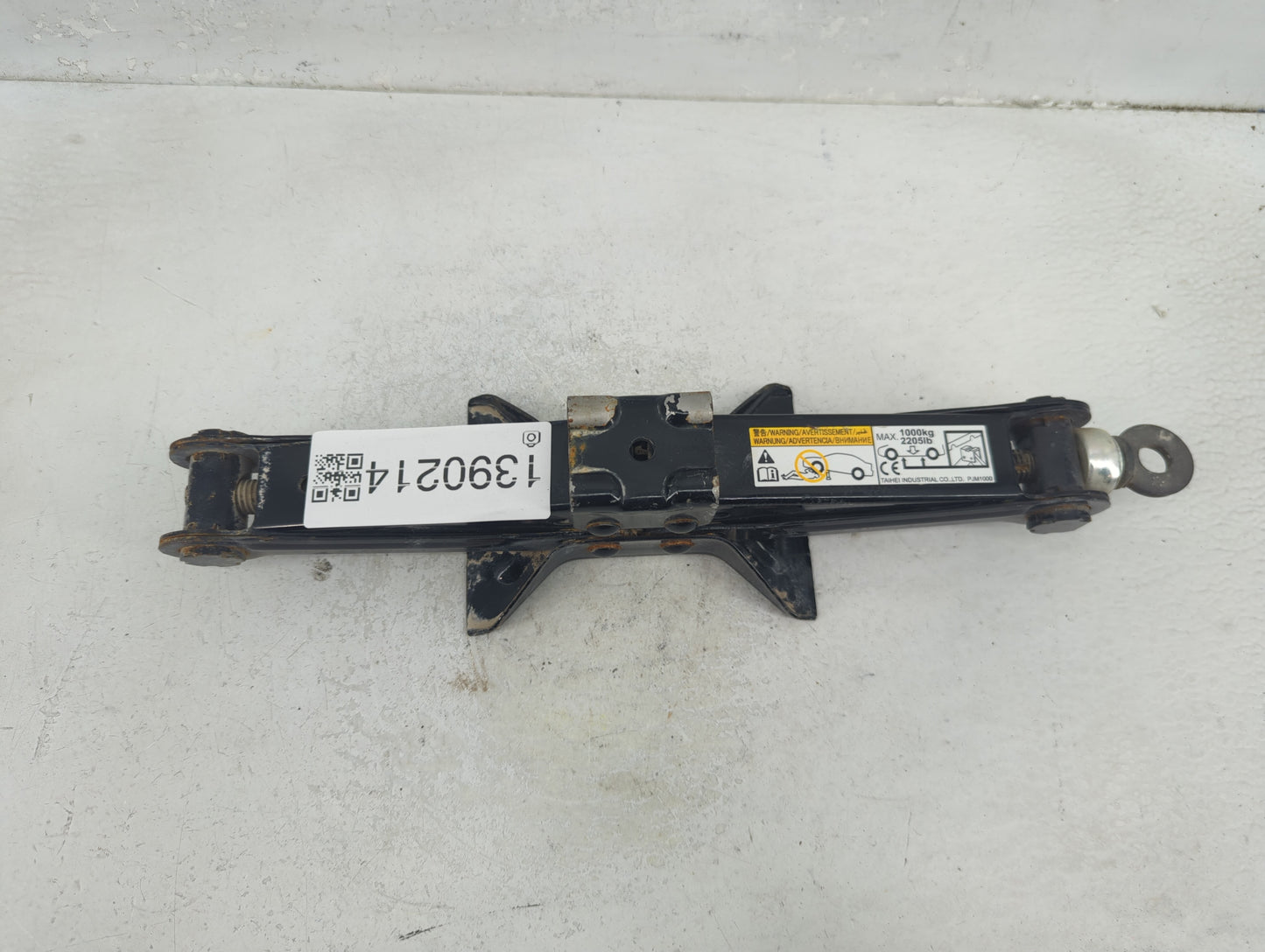 2014 Mitsubishi Lancer Spare Scissor Car Jack - Oemusedautoparts1.com