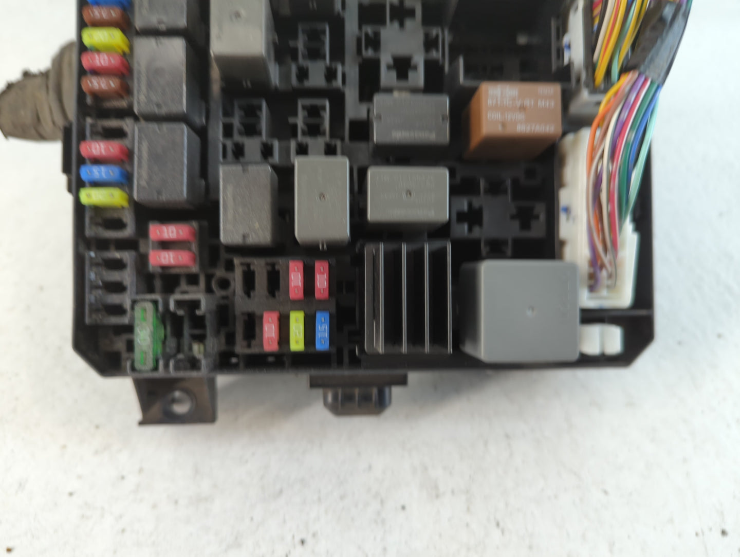 2012-2015 Mitsubishi Lancer Fusebox Fuse Box Panel Relay Module P/N:8565A268 Fits Fits 2012 2013 2014 2015 OEM Used Auto Par