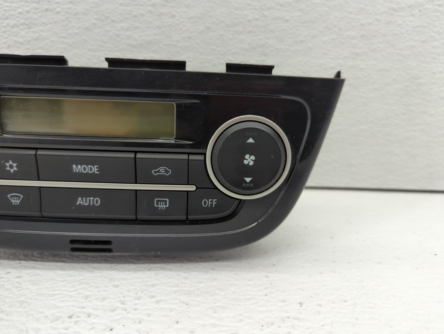 1997-2002 Mitsubishi Mirage Climate Control Module Temperature AC/Heater Replacement P/N:T1025190E 7820A361XA Fits OEM Used 