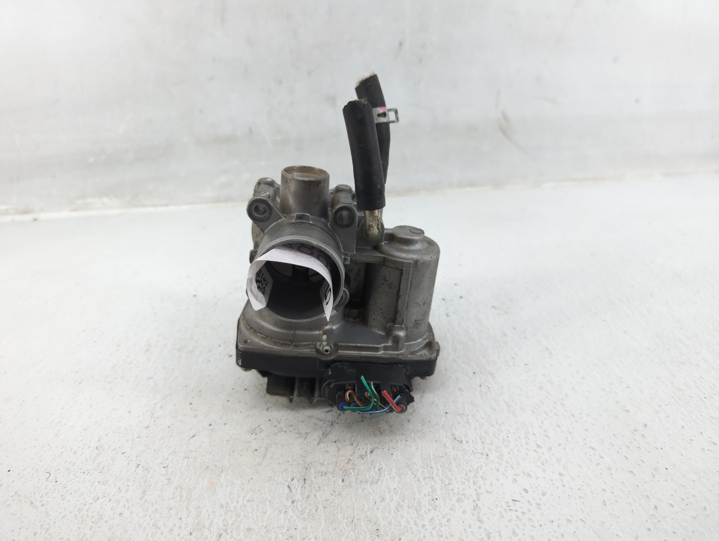 2014 Mitsubishi Mirage Throttle Body P/N:8717 8448 Fits OEM Used Auto Parts - Oemusedautoparts1.com