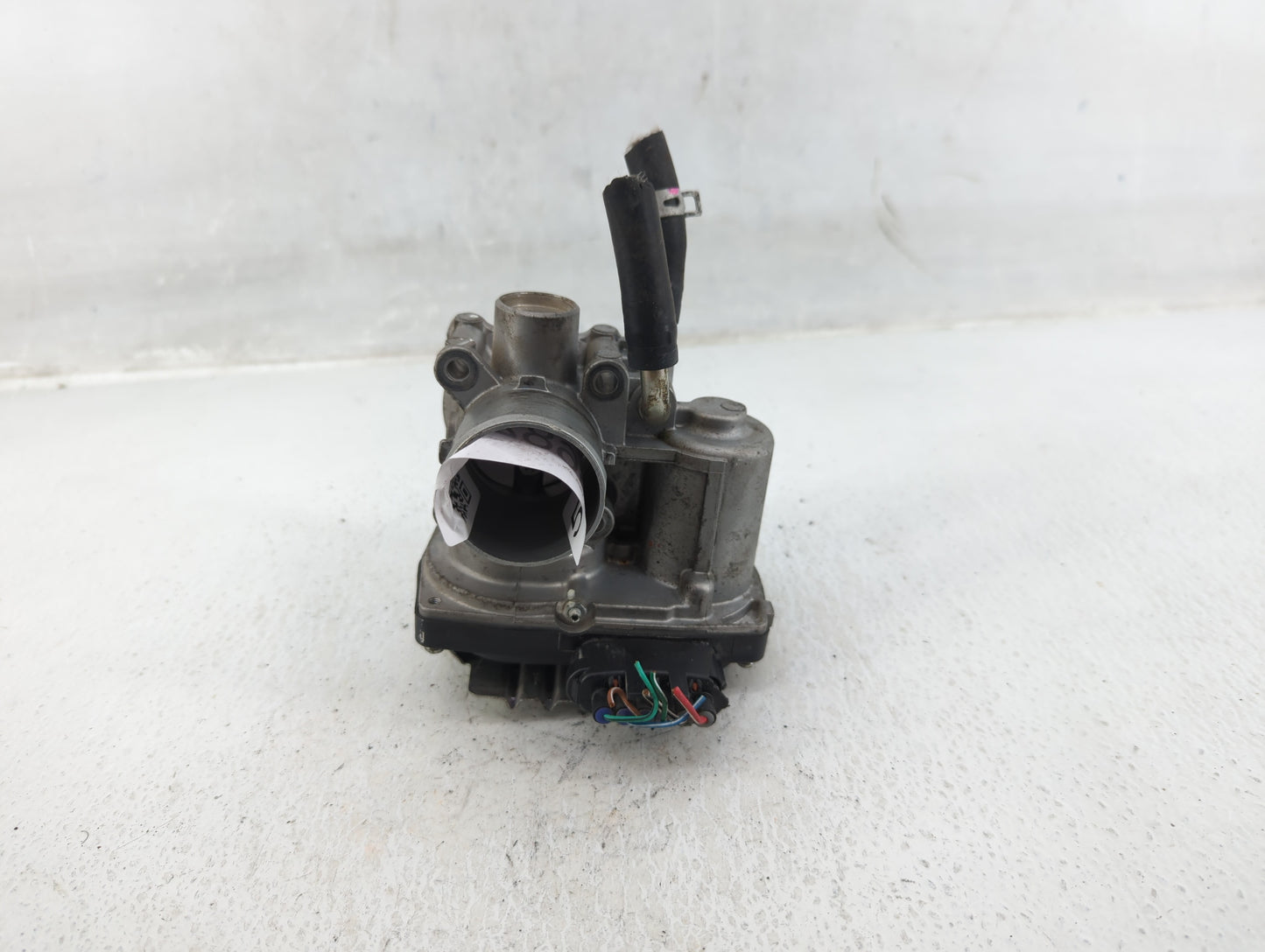 2014 Mitsubishi Mirage Throttle Body P/N:8717 8448 Fits OEM Used Auto Parts - Oemusedautoparts1.com
