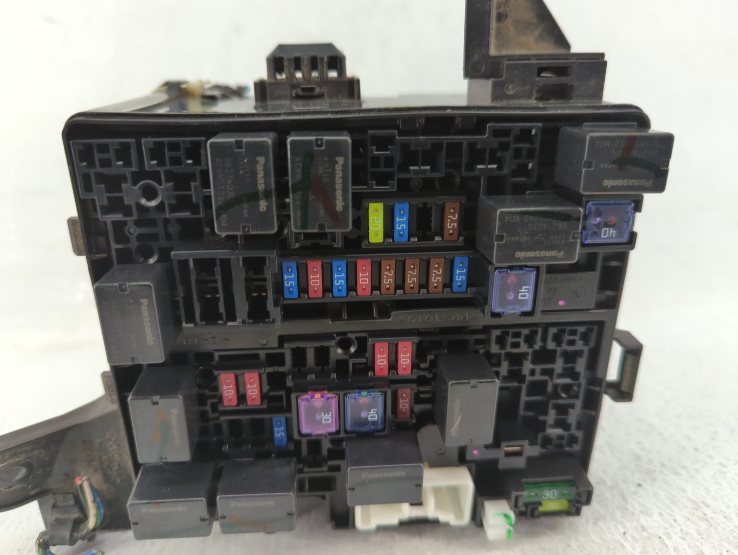 2014 Mitsubishi Mirage Fusebox Fuse Box Panel Relay Module P/N:>PP-TD10< 7577 Fits OEM Used Auto Parts - Oemusedautoparts1.c