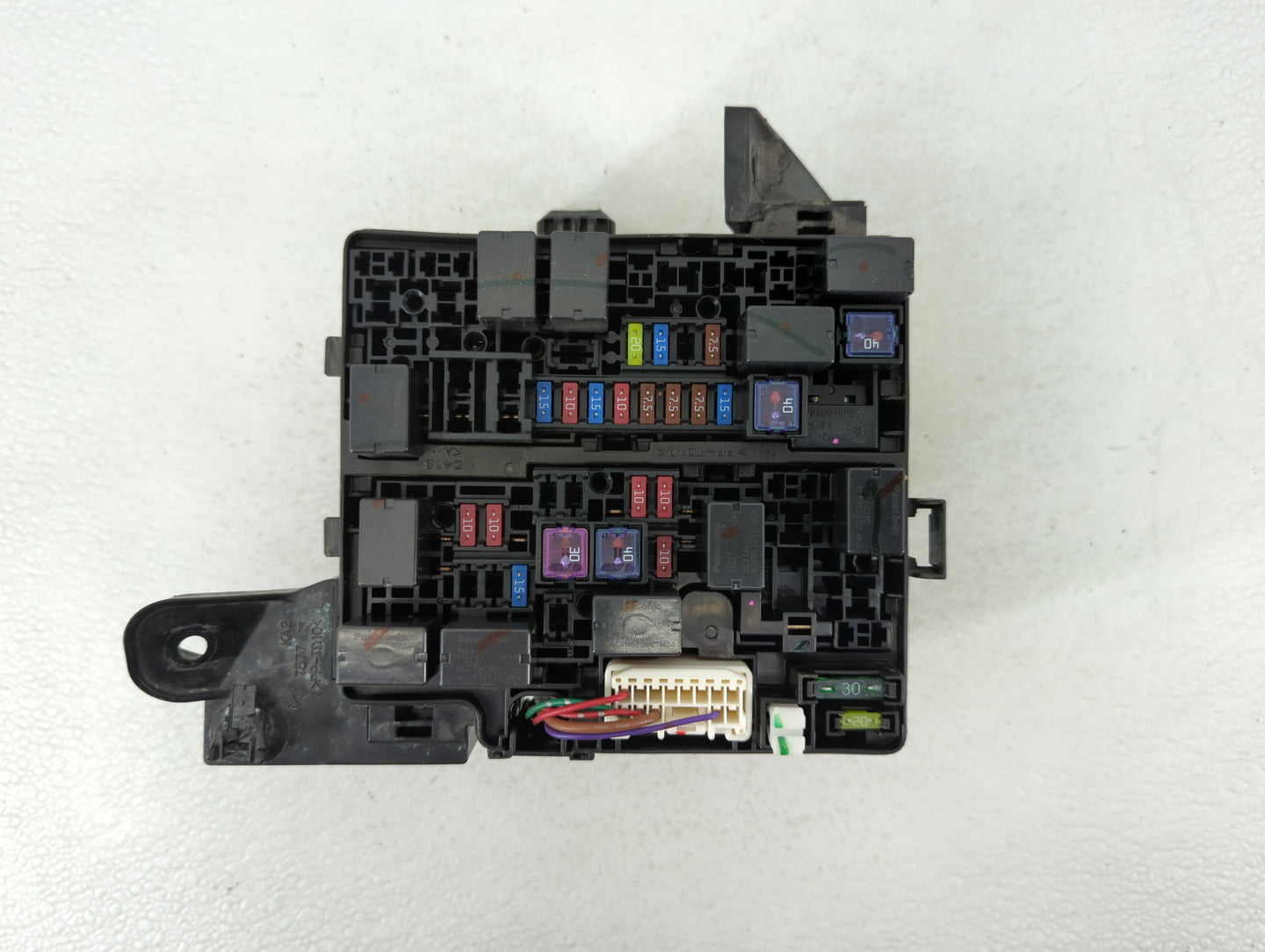 2014 Mitsubishi Mirage Fusebox Fuse Box Panel Relay Module P/N:PP-TD10 7577 Fits OEM Used Auto Parts - Oemusedautoparts1.com