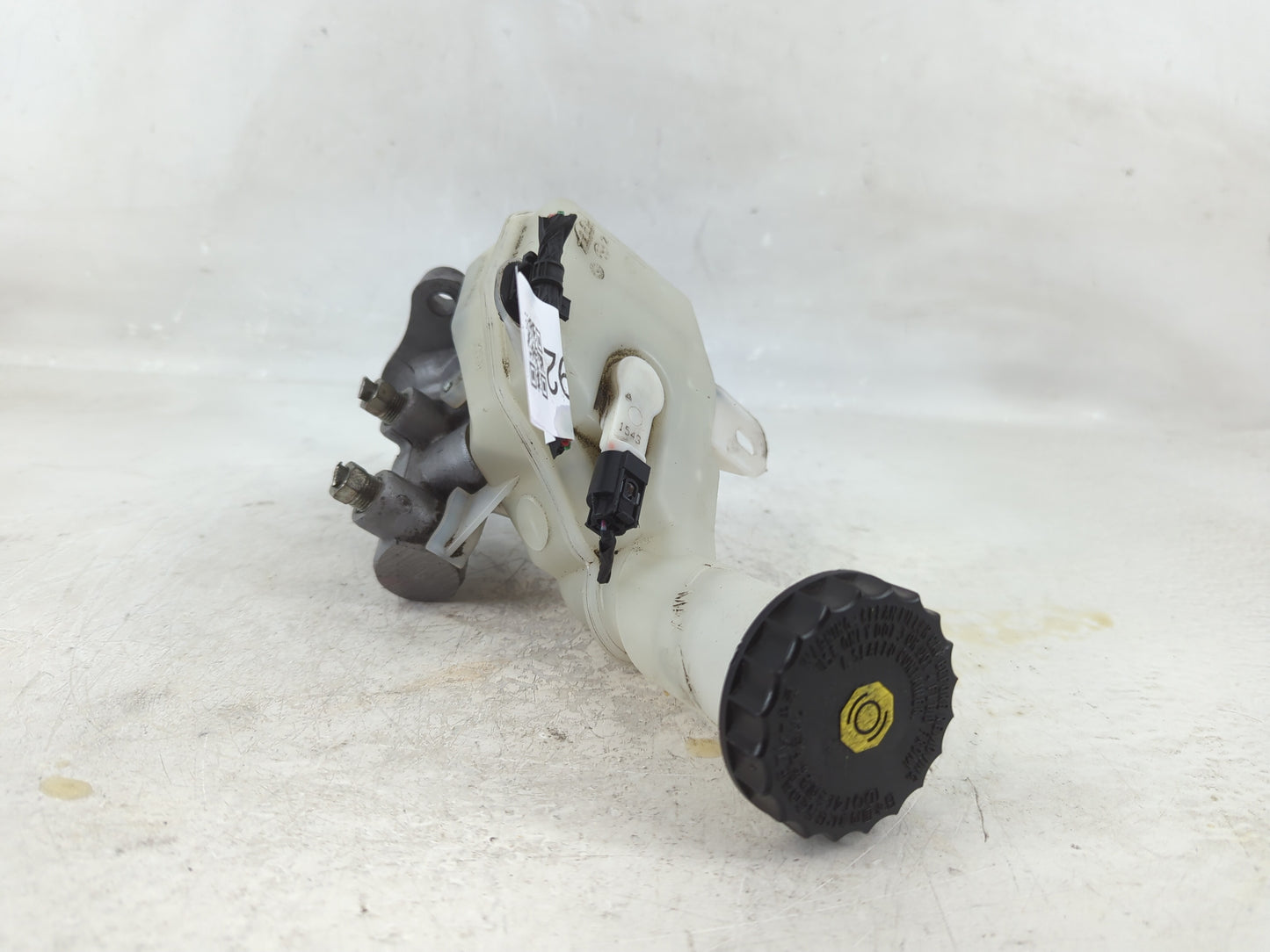 2014-2016 Mitsubishi Outlander Brake Master Cylinder - Oemusedautoparts1.com