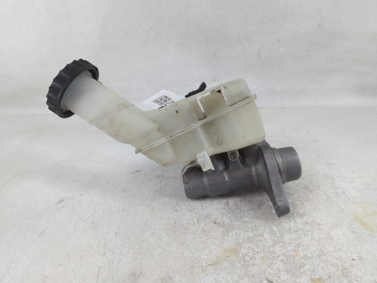 2014-2016 Mitsubishi Outlander Brake Master Cylinder - Oemusedautoparts1.com