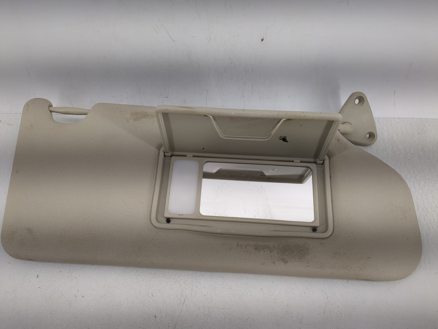2014-2015 Mitsubishi Outlander Sun Visor Shade Replacement Passenger Right Mirror Fits Fits 2014 2015 OEM Used Auto Parts - 