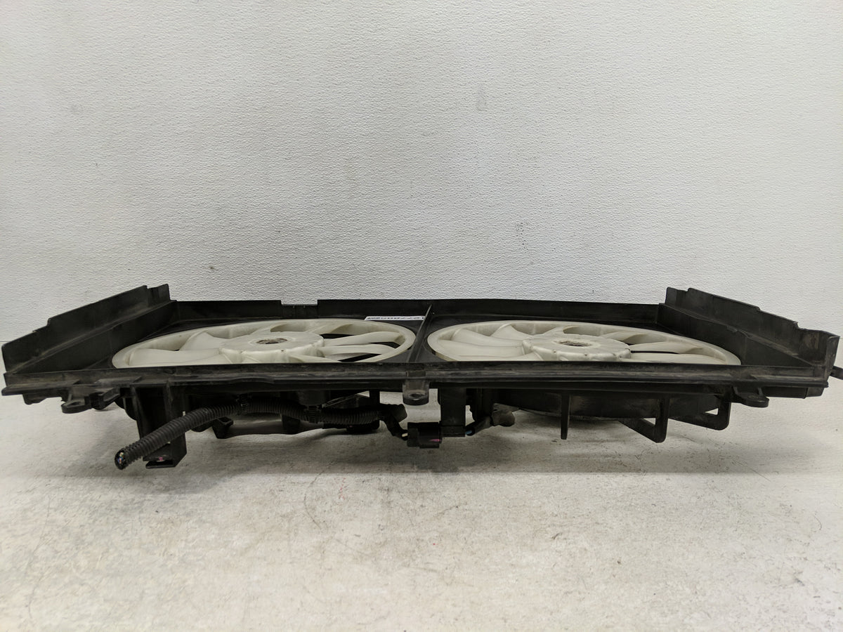 2014-2016 Mitsubishi Outlander Electric Radiator Cooling Fan Motor Assembly Fits Fits 2014 2015 2016 OEM Used Auto Parts - O