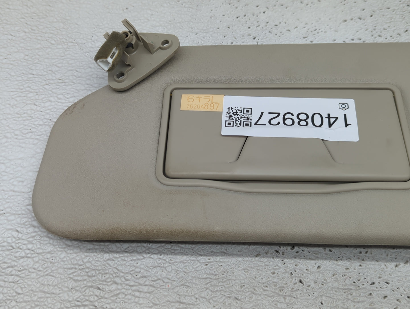 2014-2015 Mitsubishi Outlander Sun Visor Shade Replacement Driver Left Mirror Fits Fits 2014 2015 OEM Used Auto Parts - Oemu