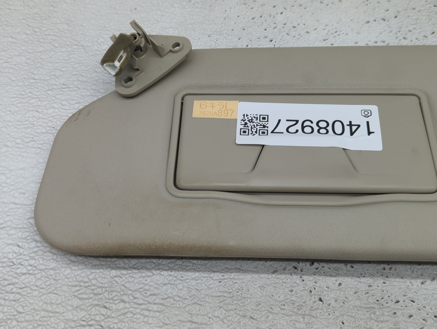2014-2015 Mitsubishi Outlander Sun Visor Shade Replacement Driver Left Mirror Fits Fits 2014 2015 OEM Used Auto Parts - Oemu