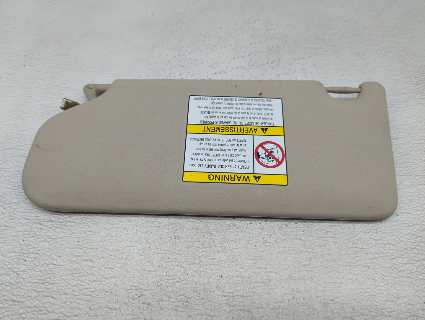 2014-2015 Mitsubishi Outlander Sun Visor Shade Replacement Passenger Right Mirror Fits Fits 2014 2015 OEM Used Auto Parts - 