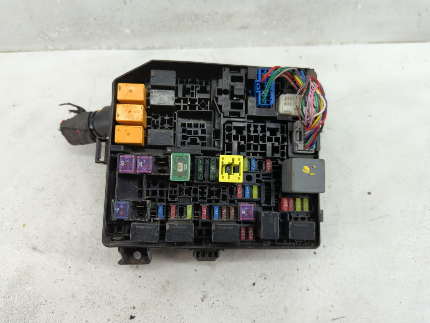 2014-2016 Mitsubishi Outlander Fusebox Fuse Box Panel Relay Module P/N:3605-NA Fits Fits 2014 2015 2016 OEM Used Auto Parts 