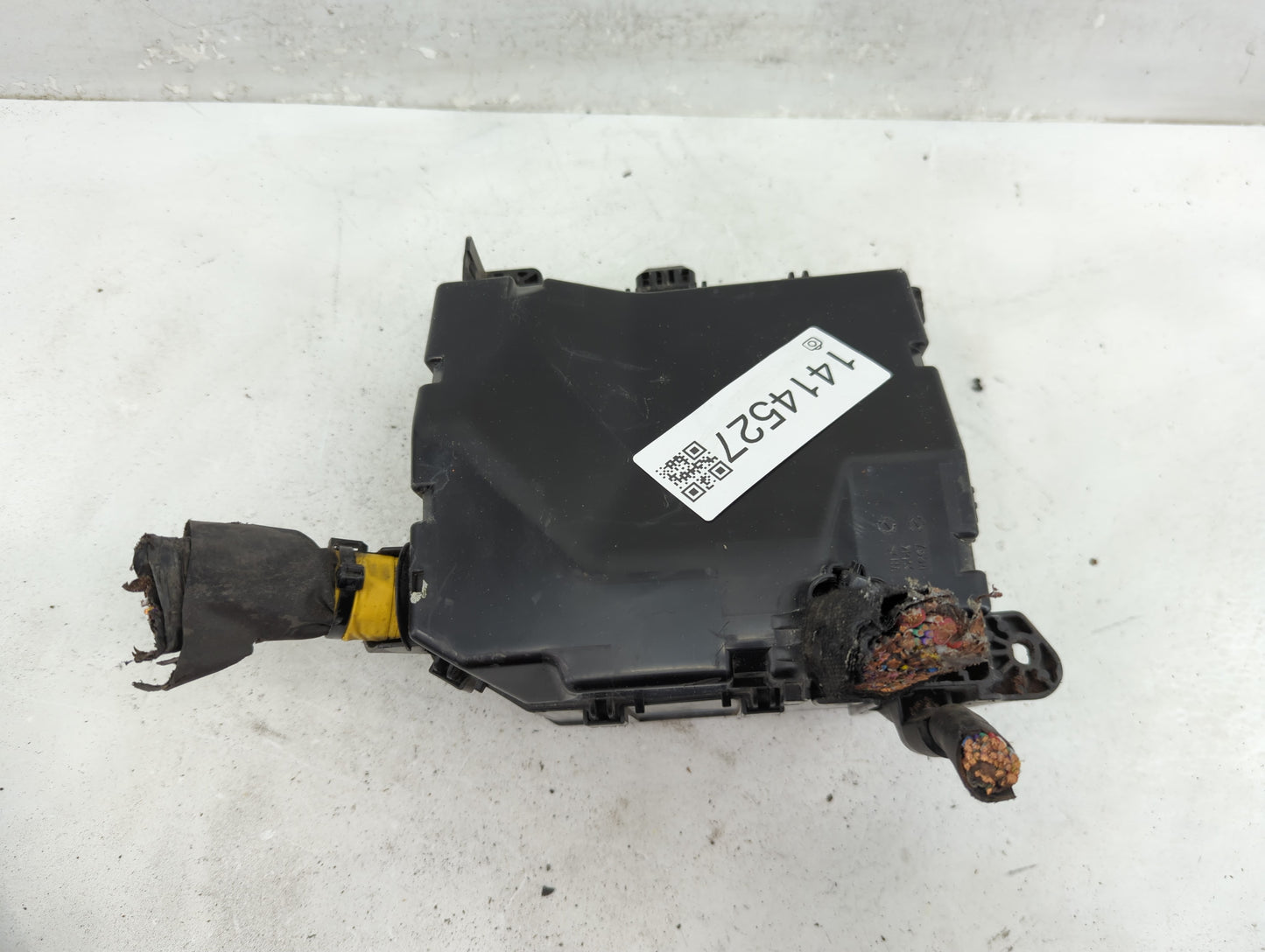 2014-2016 Mitsubishi Outlander Fusebox Fuse Box Panel Relay Module P/N:3605-NA Fits Fits 2014 2015 2016 OEM Used Auto Parts 