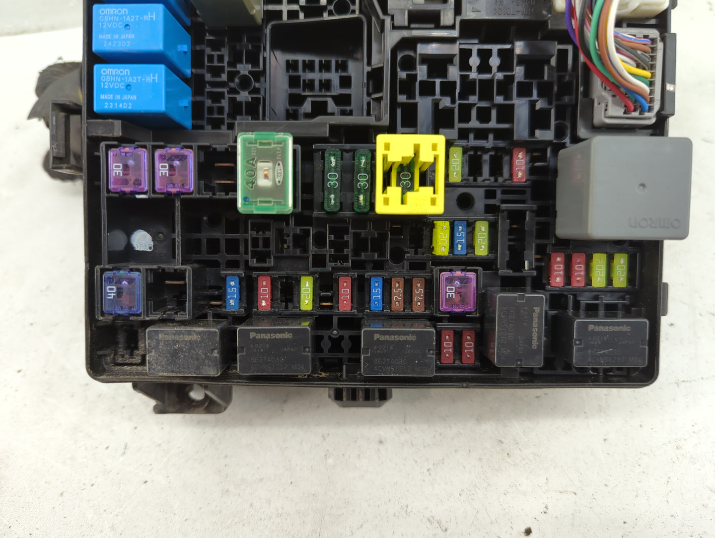 2014-2016 Mitsubishi Outlander Fusebox Fuse Box Panel Relay Module P/N:3605NA Fits Fits 2014 2015 2016 OEM Used Auto Parts -