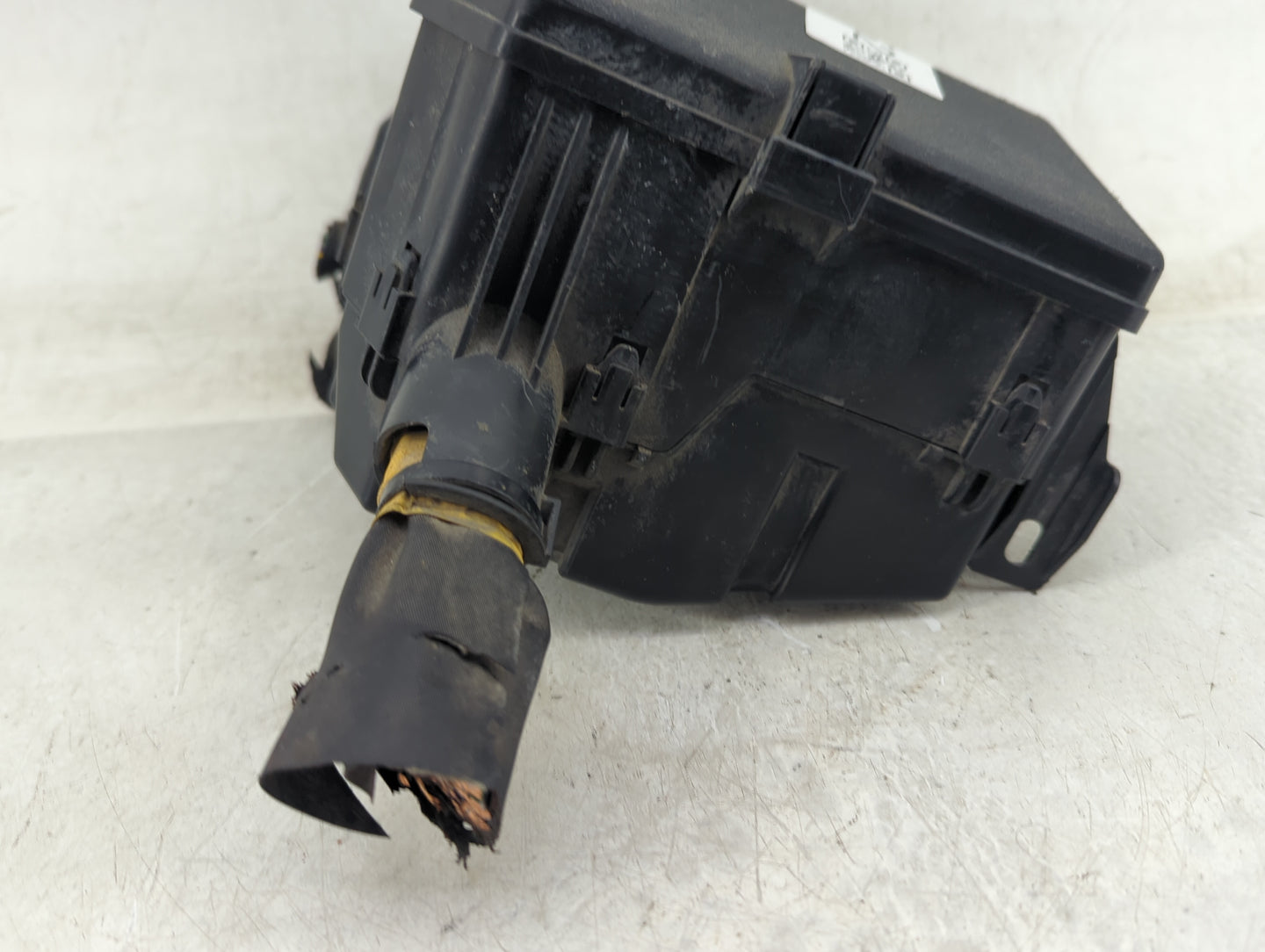 2014-2016 Mitsubishi Outlander Fusebox Fuse Box Panel Relay Module Fits Fits 2014 2015 2016 OEM Used Auto Parts - Oemusedaut