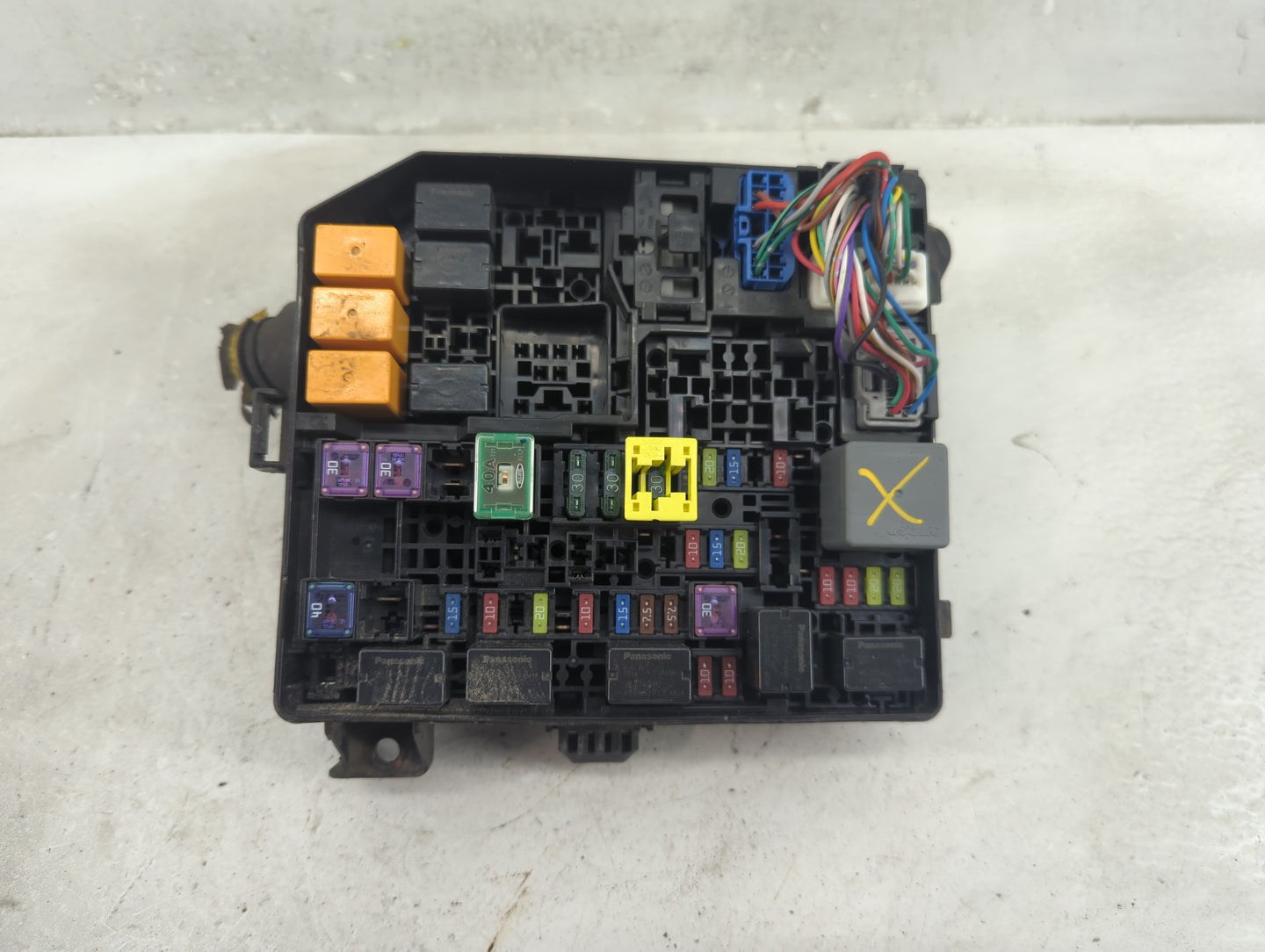 2014-2016 Mitsubishi Outlander Fusebox Fuse Box Panel Relay Module P/N:3605-NA Fits Fits 2014 2015 2016 OEM Used Auto Parts 