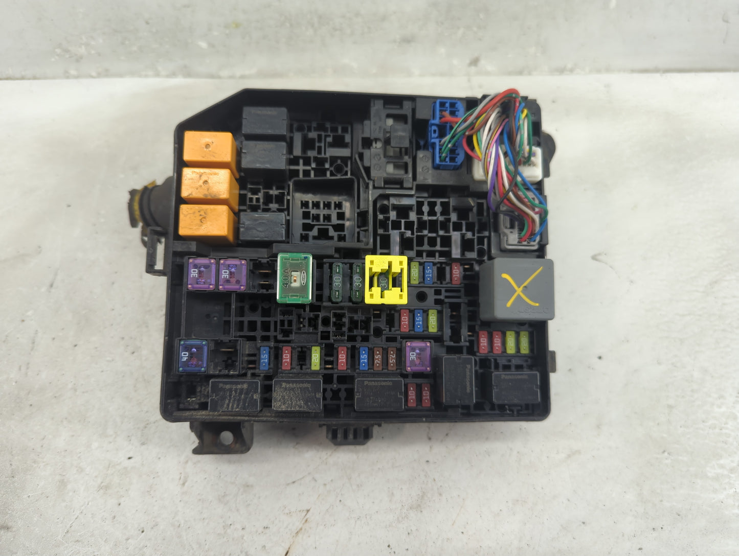 2014-2016 Mitsubishi Outlander Fusebox Fuse Box Panel Relay Module P/N:3605-NA Fits Fits 2014 2015 2016 OEM Used Auto Parts 