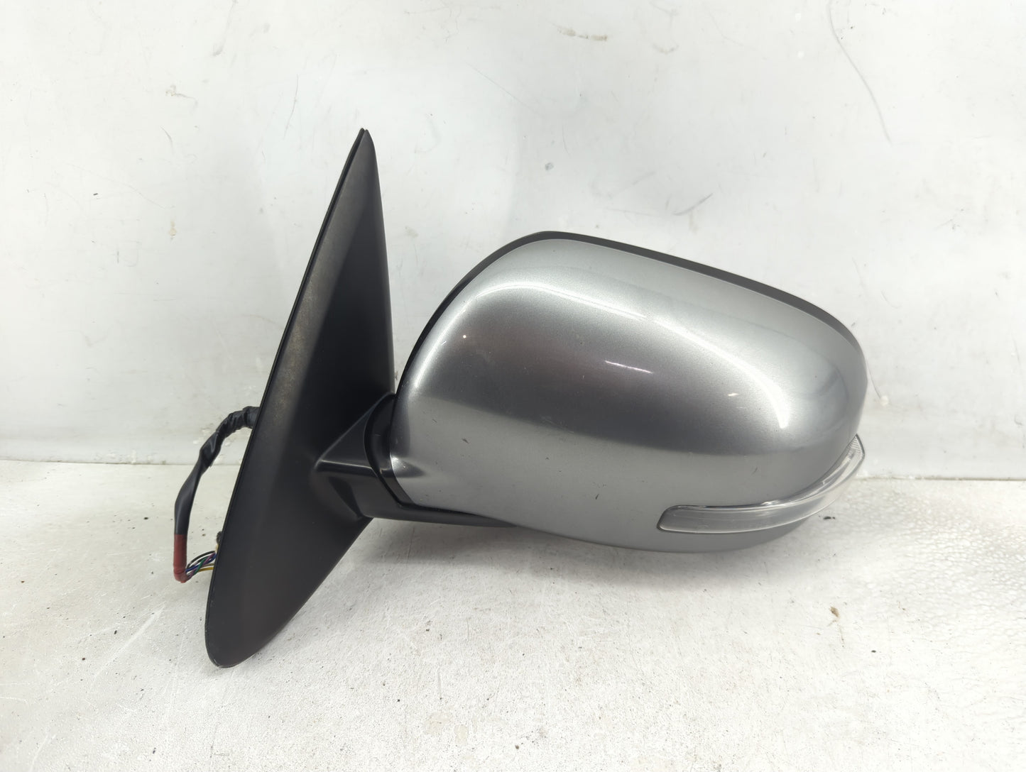 2014-2015 Mitsubishi Outlander Driver Side View Mirror - Left Door Mirror OEM Used - Oemusedautoparts1.com