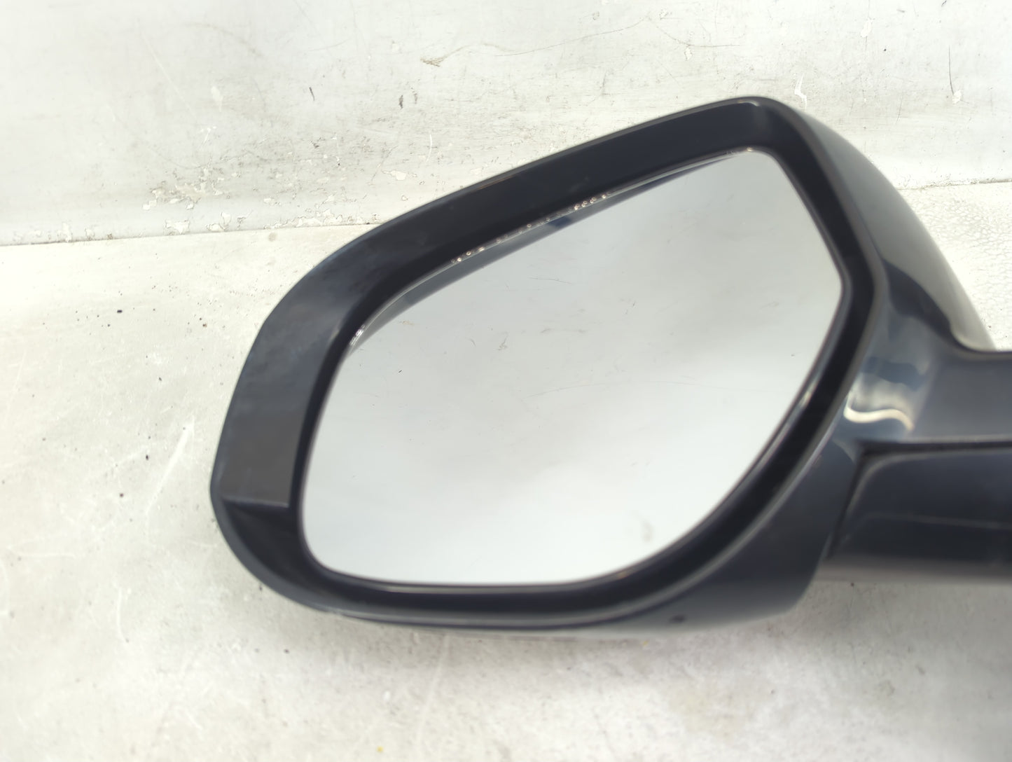 2014-2015 Mitsubishi Outlander Driver Side View Mirror - Left Door Mirror OEM Used - Oemusedautoparts1.com
