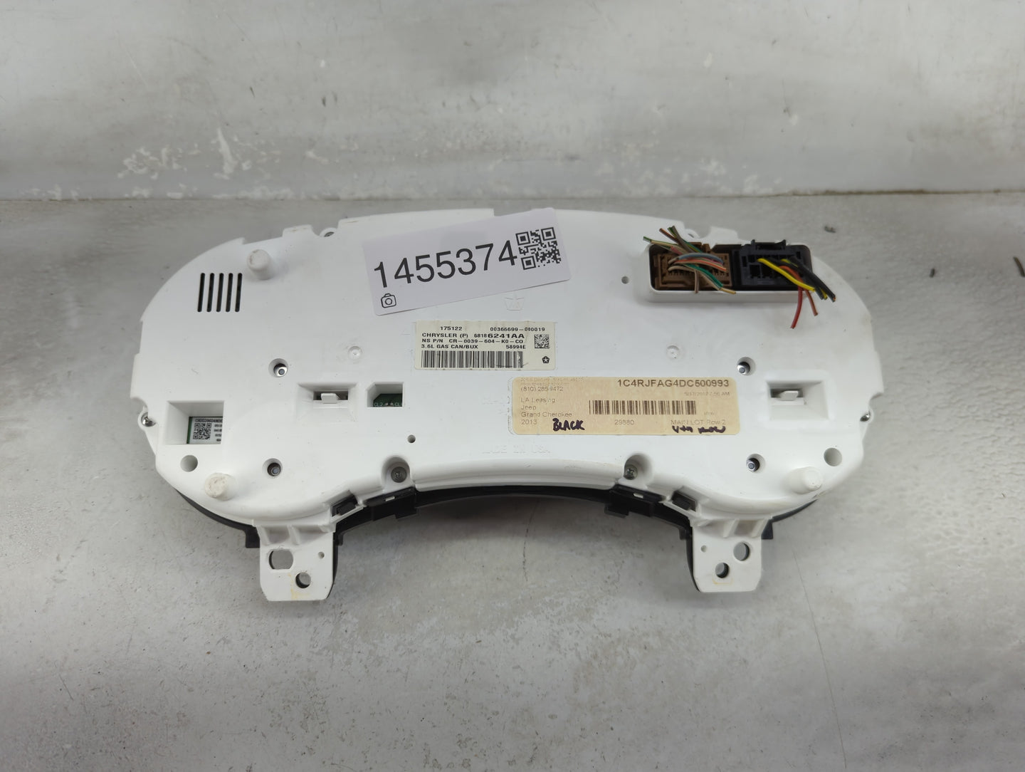 2014-2015 Mitsubishi Outlander Instrument Cluster Speedometer Gauges P/N:CR-0039-604-K0-C0 68186241AA Miles: Fits Fits 2014 